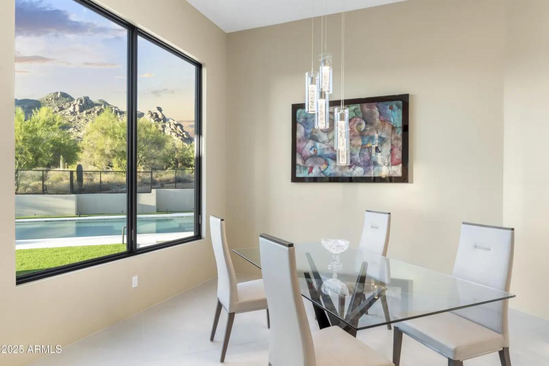 Real Estate Picture 18