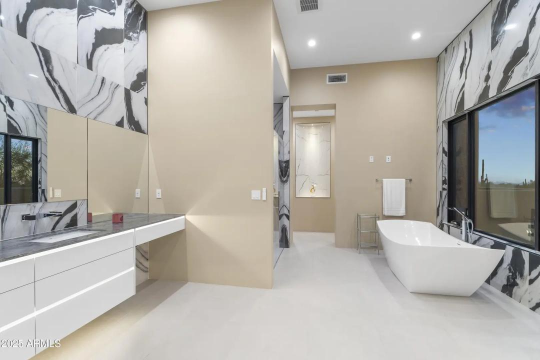 Real Estate Picture 26