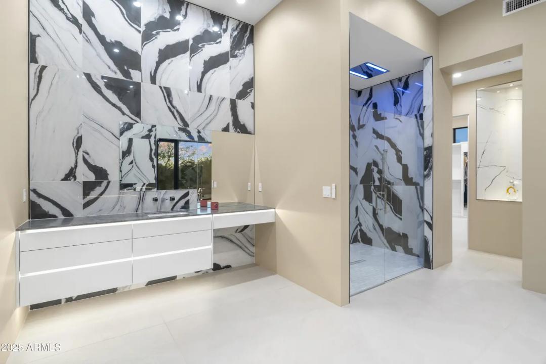 Real Estate Picture 30