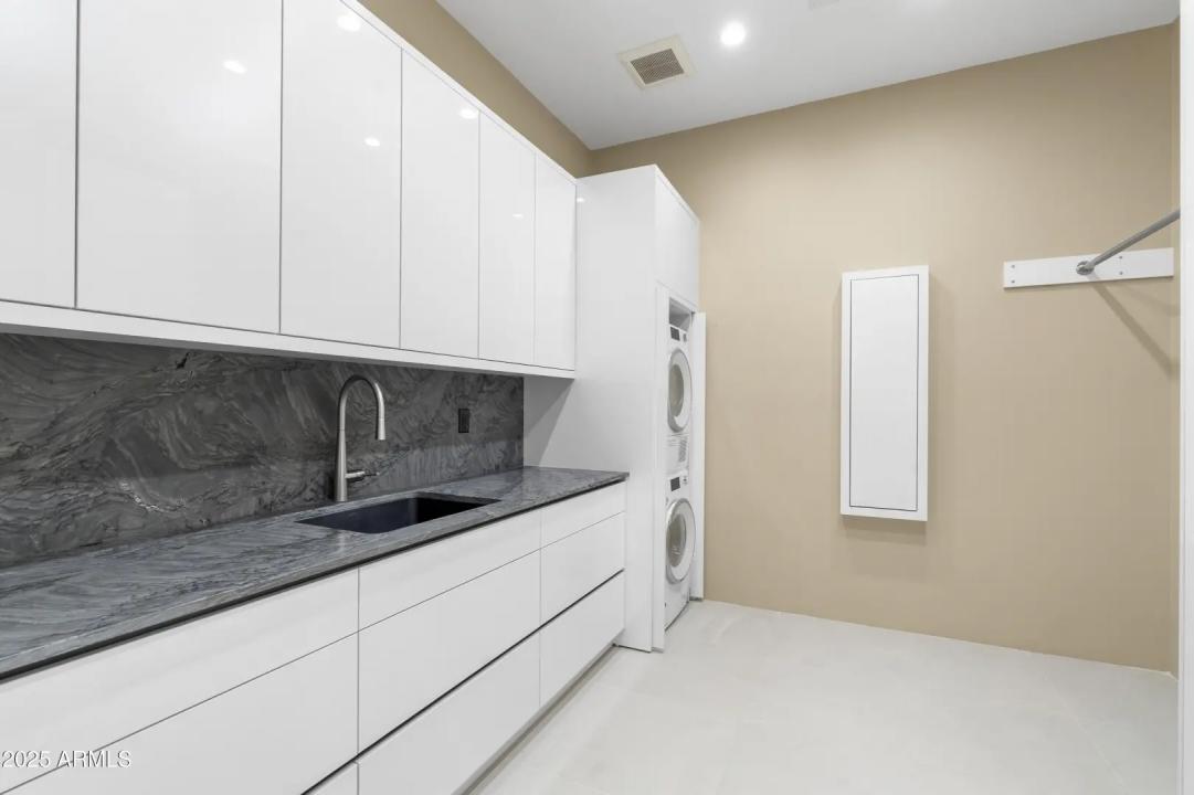 Real Estate Picture 35