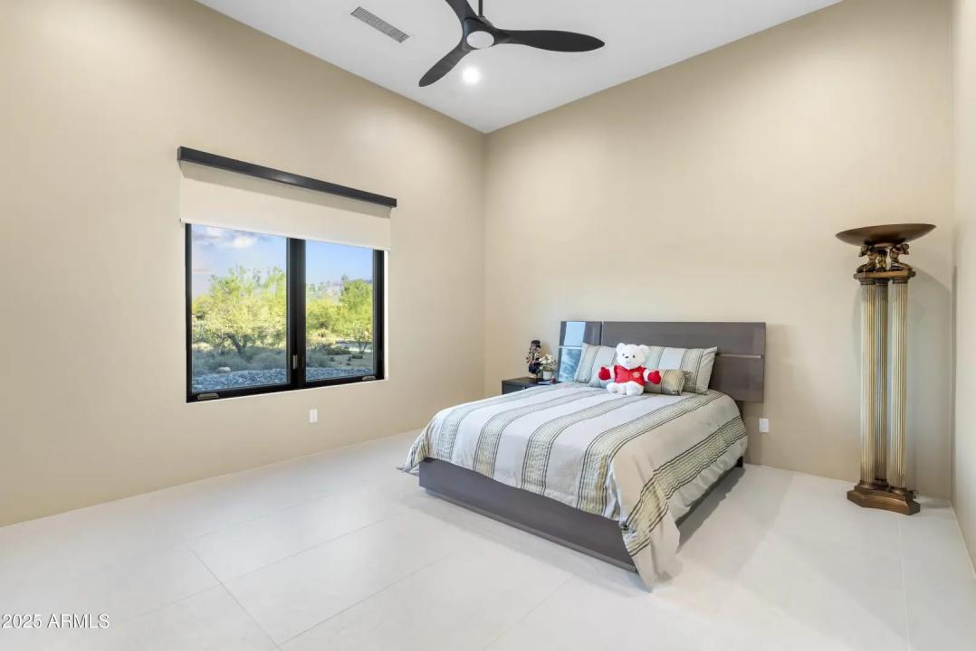 Real Estate Picture 37