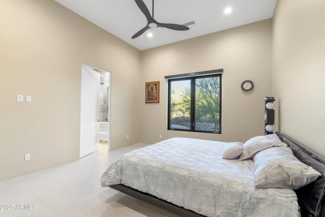 Real Estate Picture 36