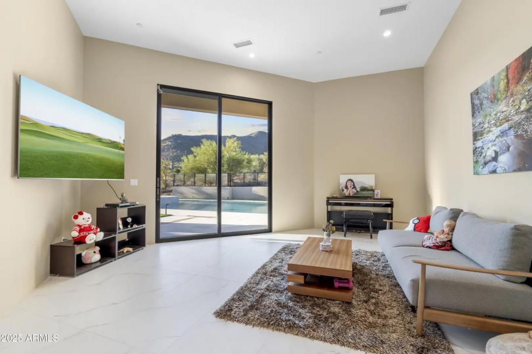 Real Estate Picture 43
