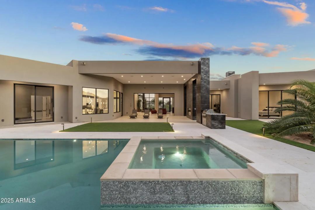 Real Estate Picture 13
