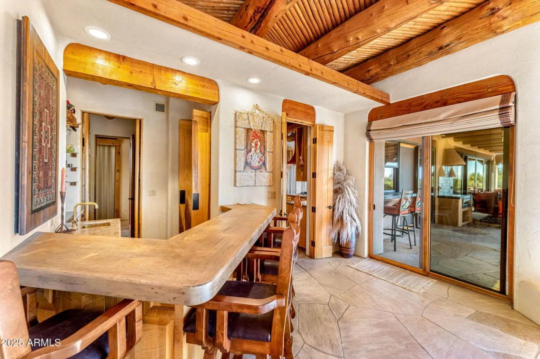 Real Estate Picture 12