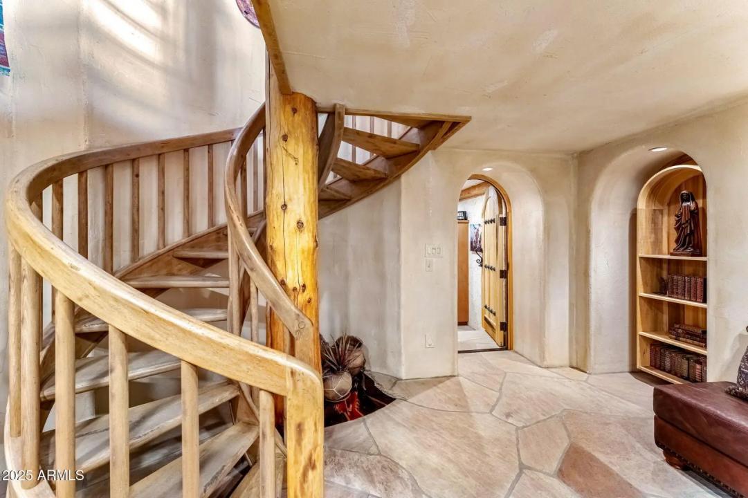 Real Estate Picture 42