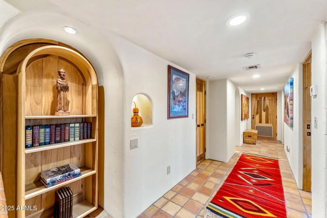 Real Estate Picture 48