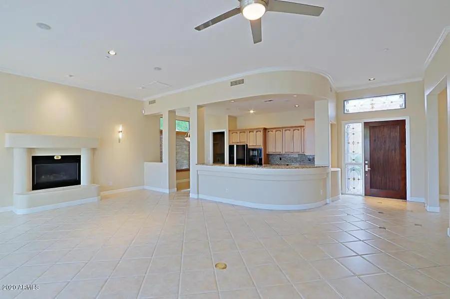 Real Estate Picture 12