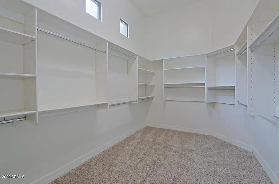Real Estate Picture 22