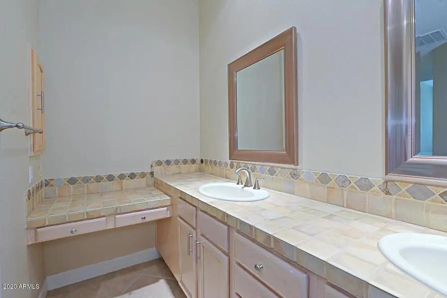 Real Estate Picture 24