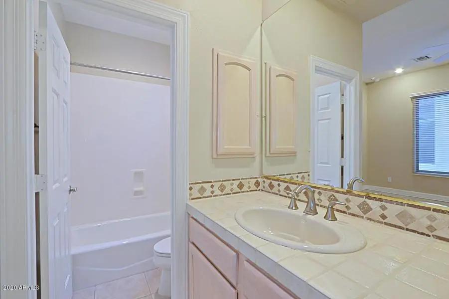 Real Estate Picture 32