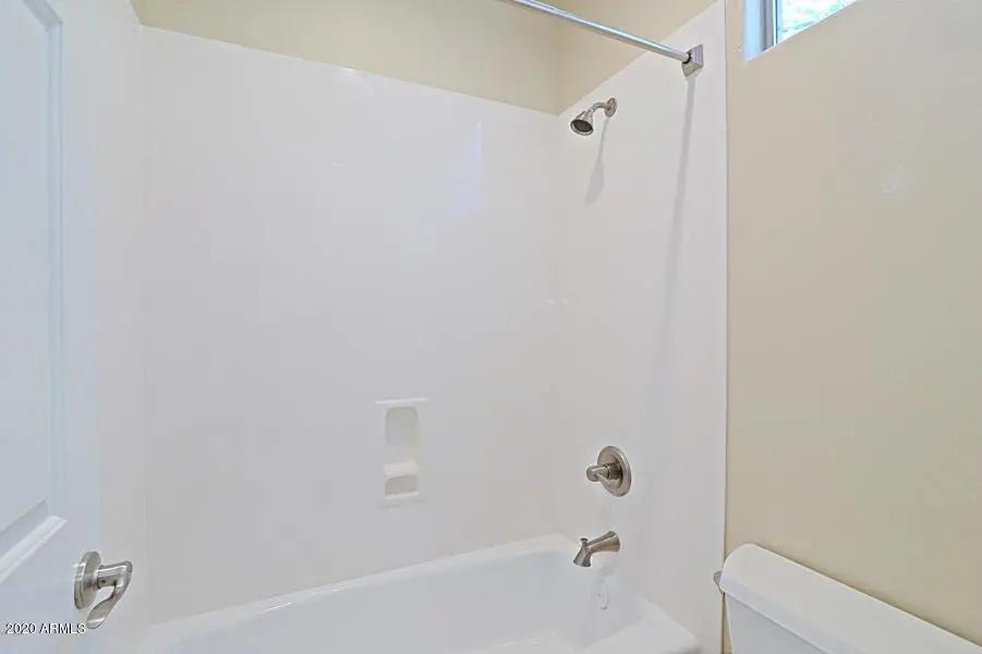 Real Estate Picture 33