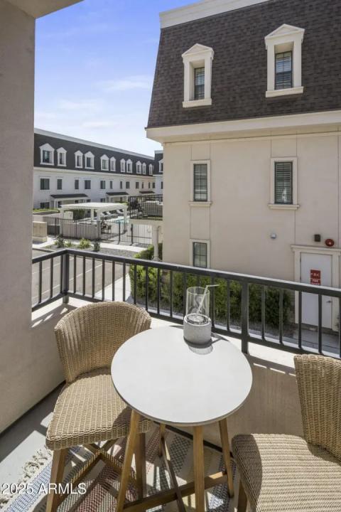 Real Estate Picture 23