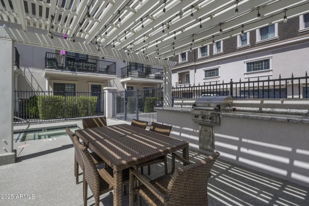 Real Estate Picture 27