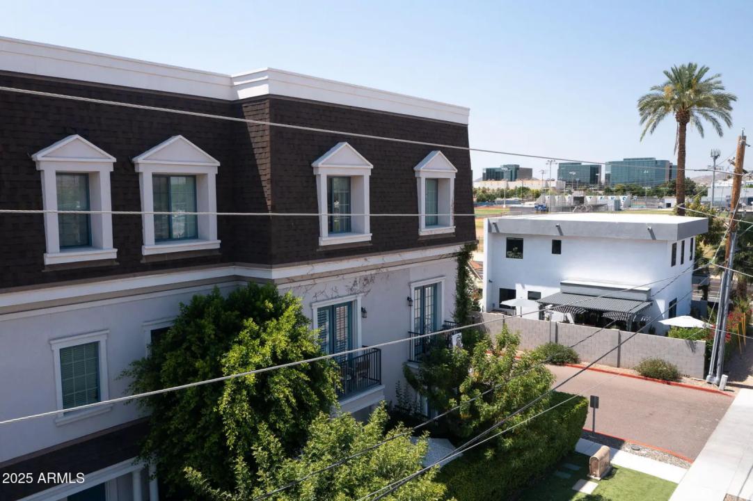 Real Estate Picture 36