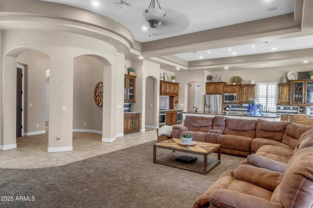 Real Estate Picture 16