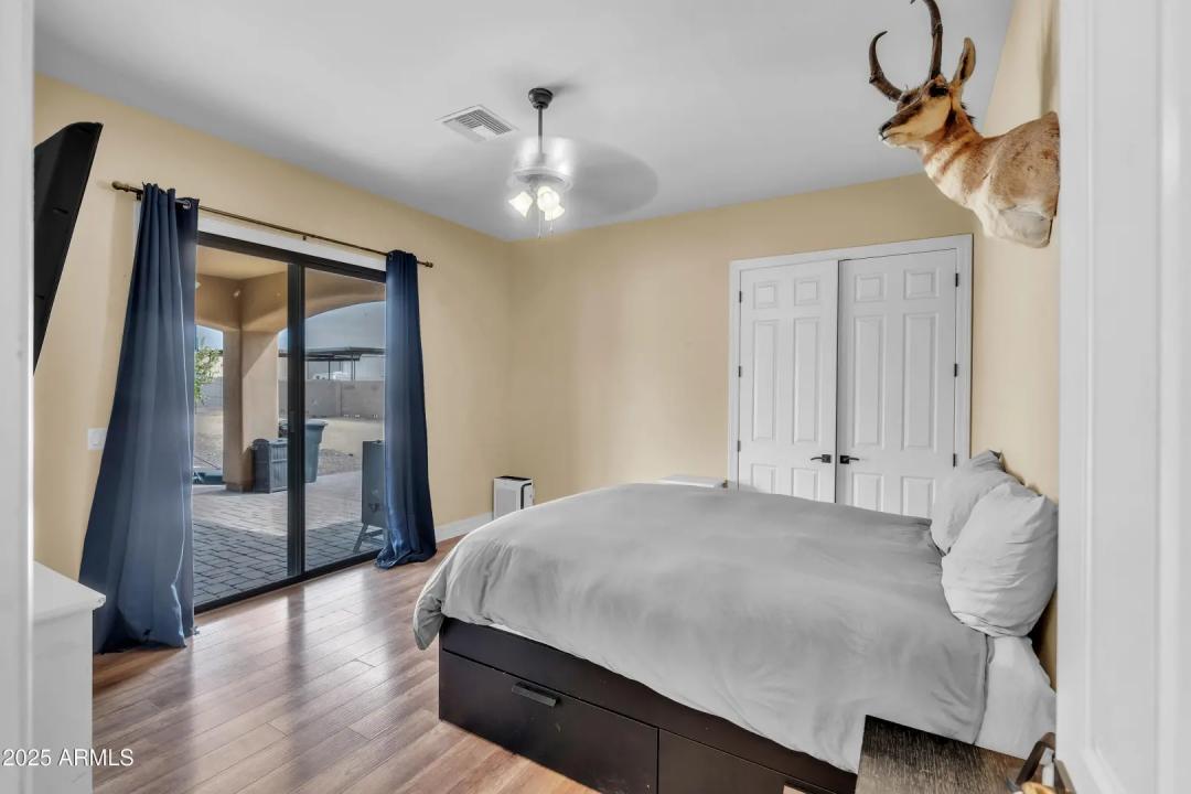 Real Estate Picture 24