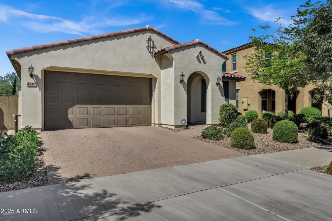 Real Estate Picture 2