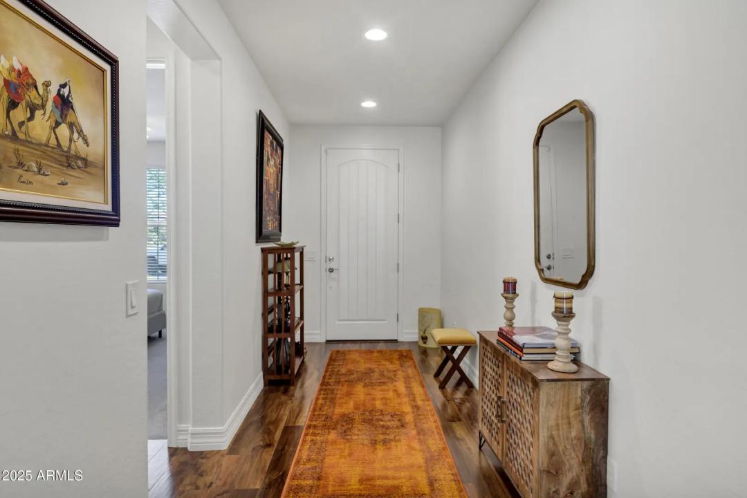 Real Estate Picture 5