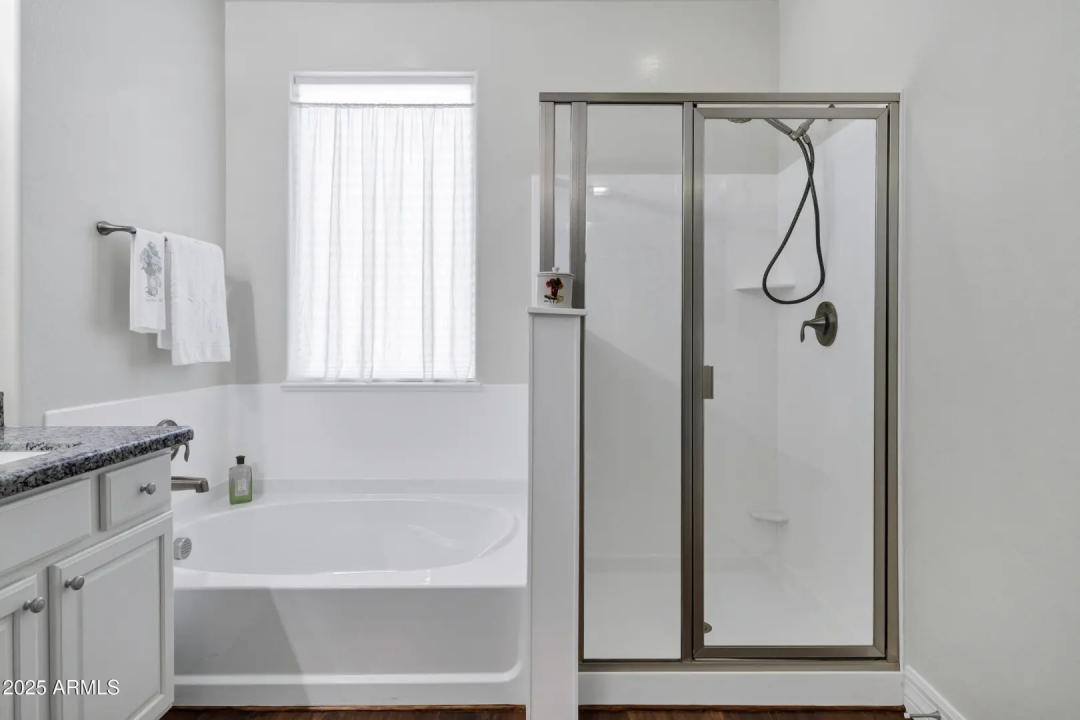 Real Estate Picture 24