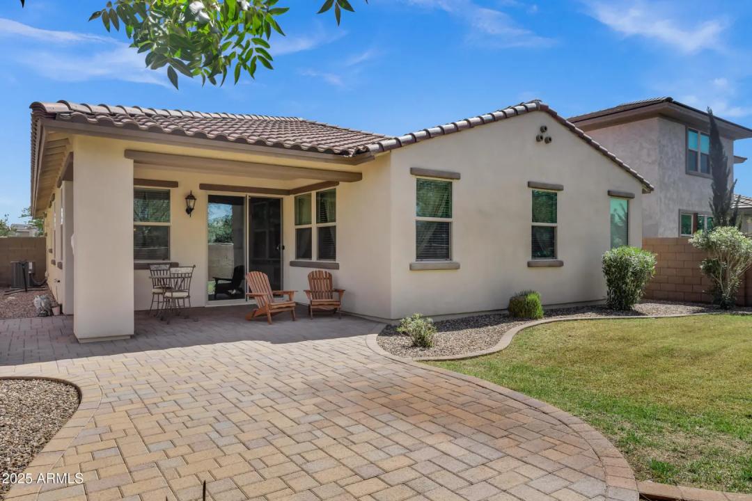 Real Estate Picture 25