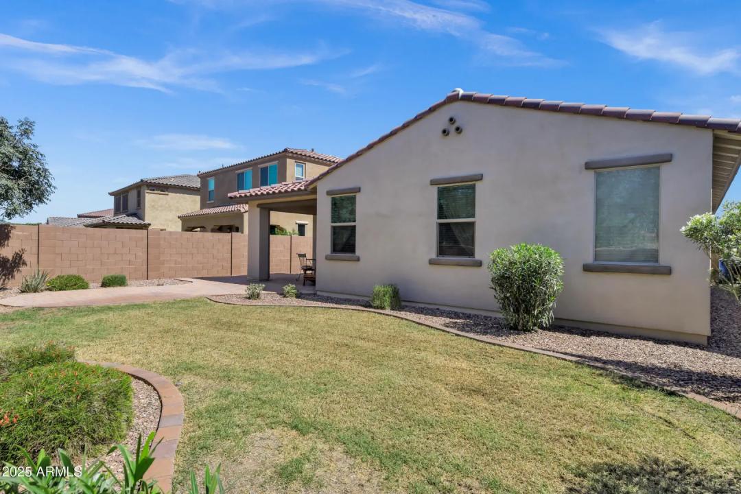 Real Estate Picture 26