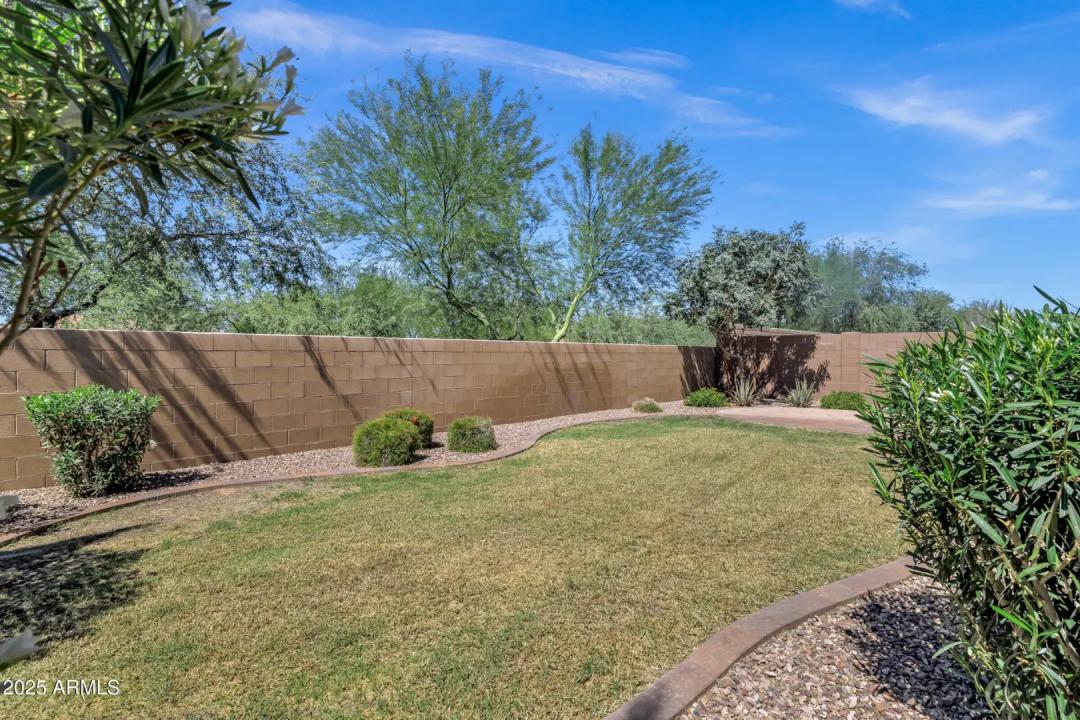 Real Estate Picture 27