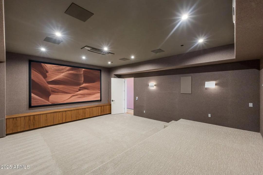 Real Estate Picture 20
