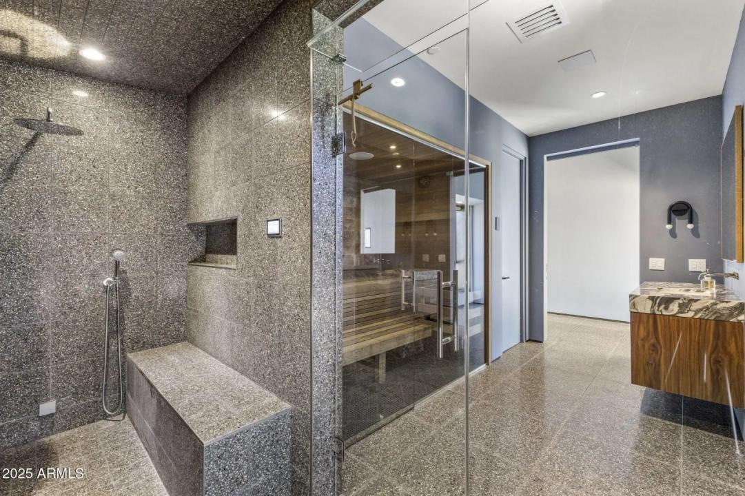 Real Estate Picture 26