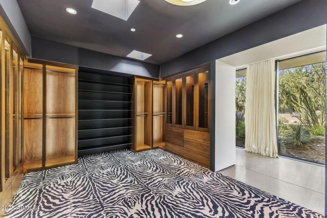 Real Estate Picture 33