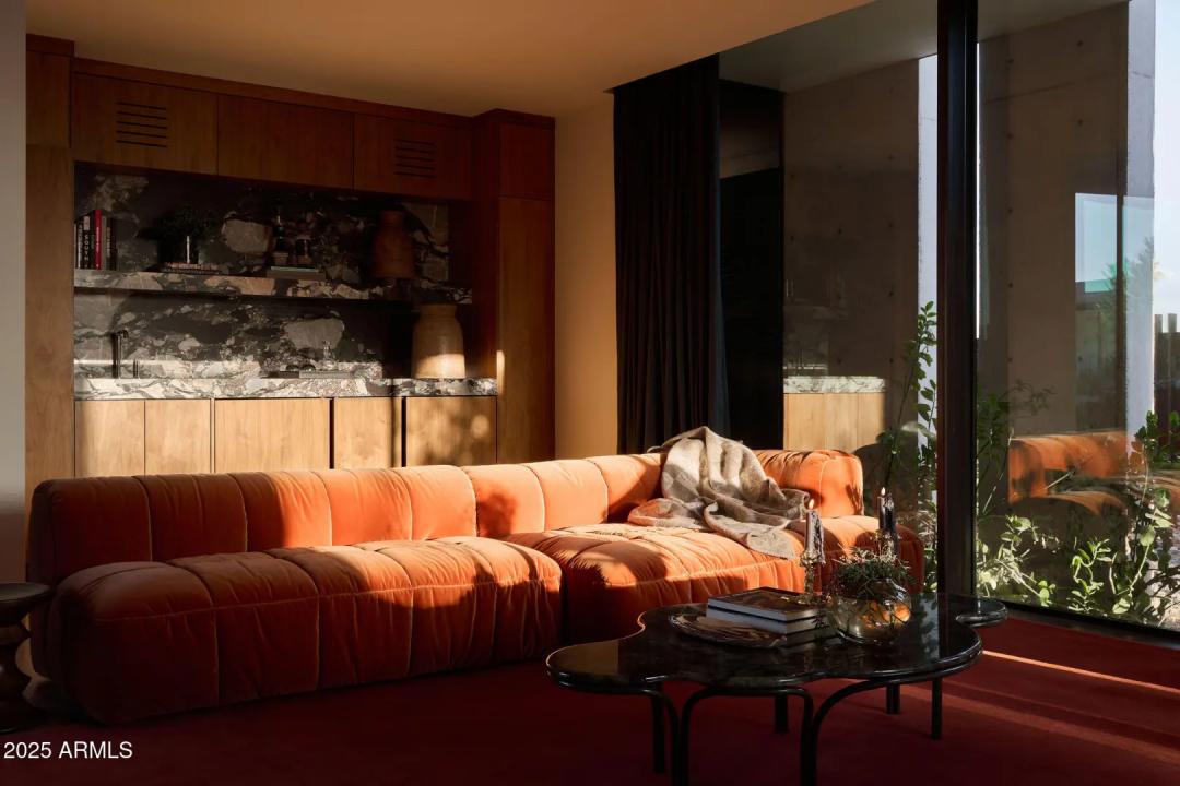 Real Estate Picture 8