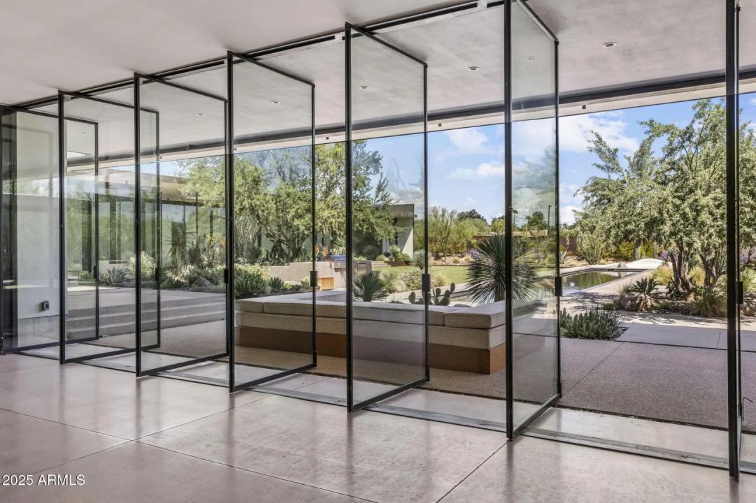 Real Estate Picture 7
