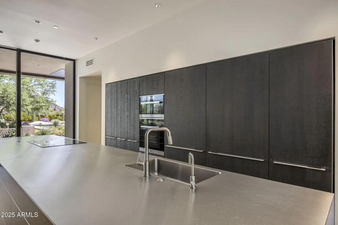 Real Estate Picture 13