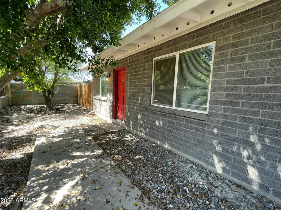 Real Estate Picture 2