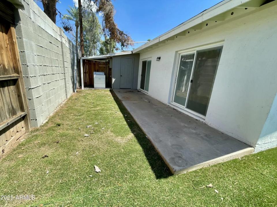 Real Estate Picture 17