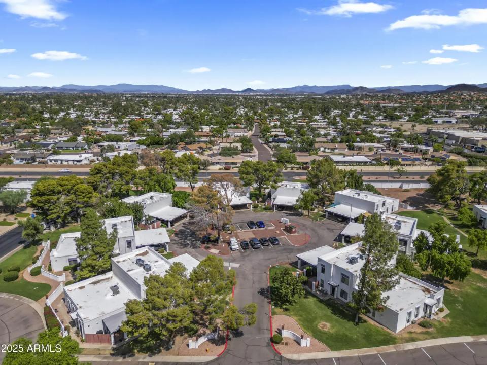 Real Estate Picture 15
