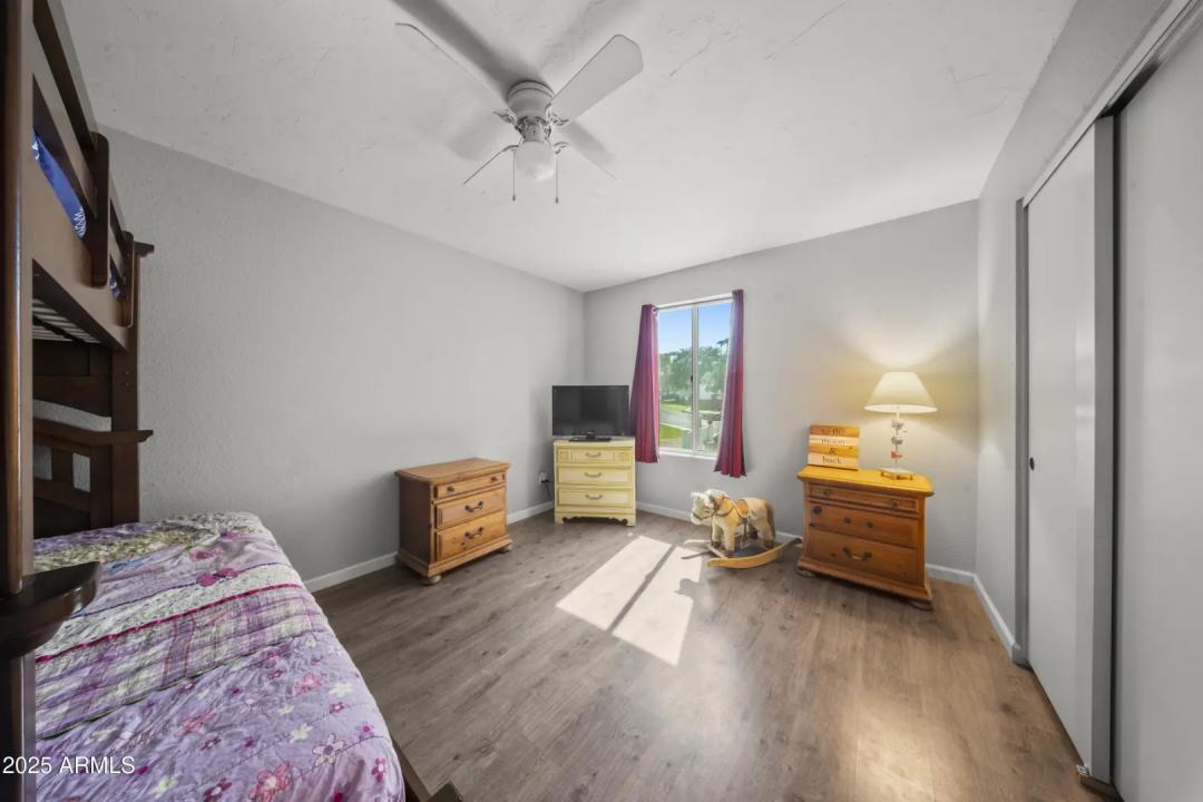 Real Estate Picture 8