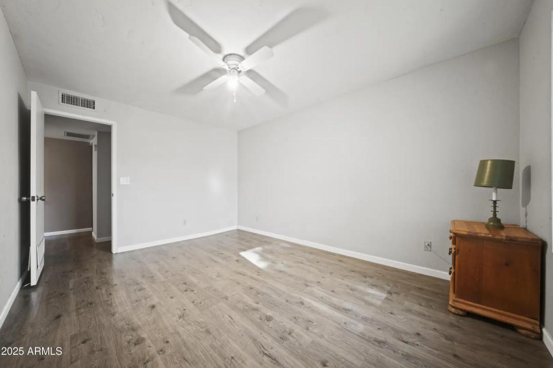Real Estate Picture 11
