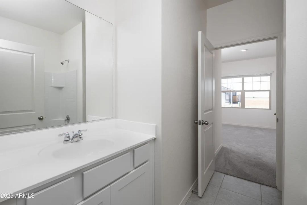 Real Estate Picture 8