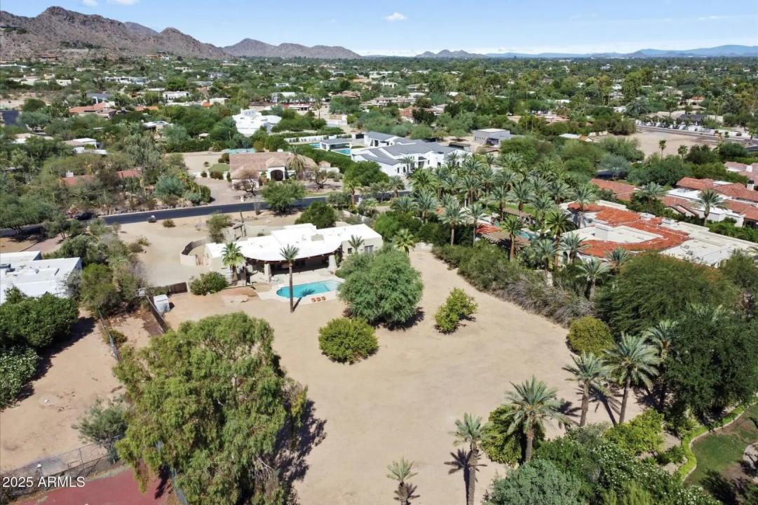 Real Estate Picture 5