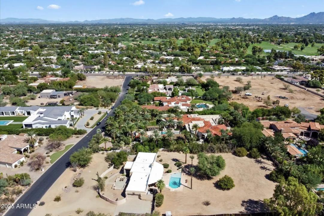 Real Estate Picture 9