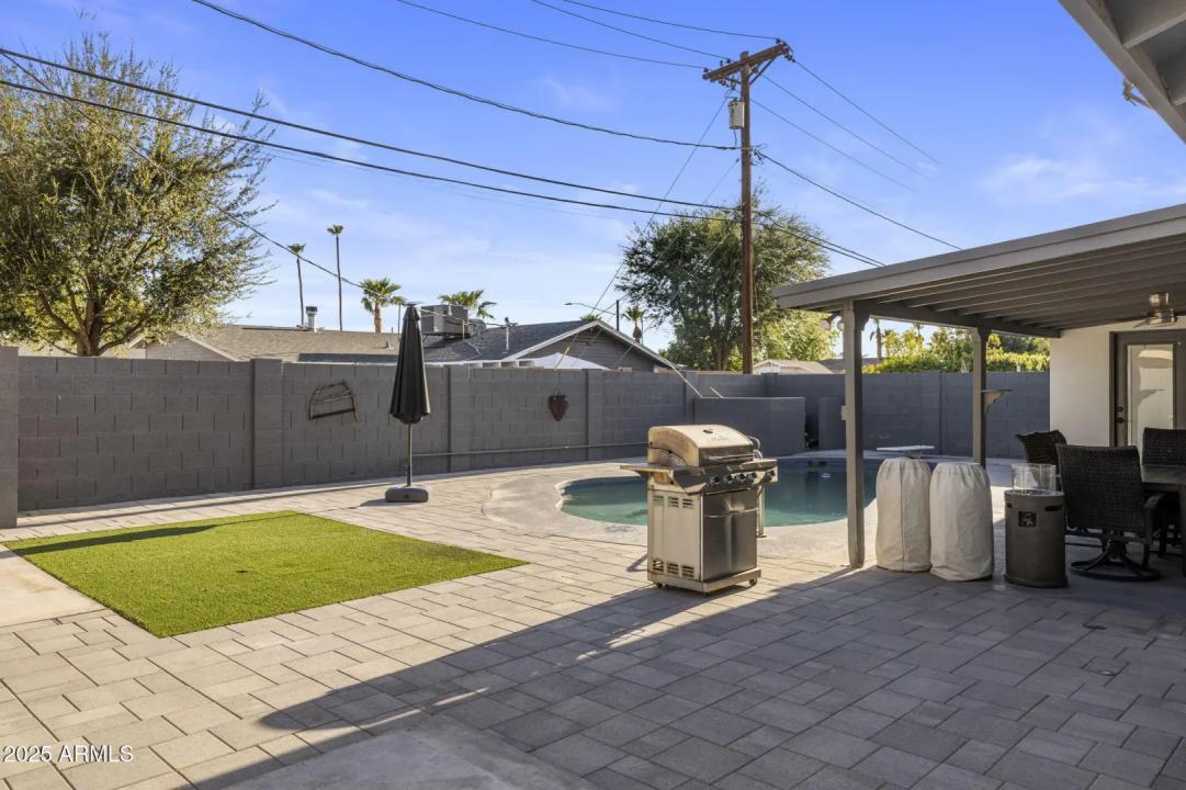 Real Estate Picture 22