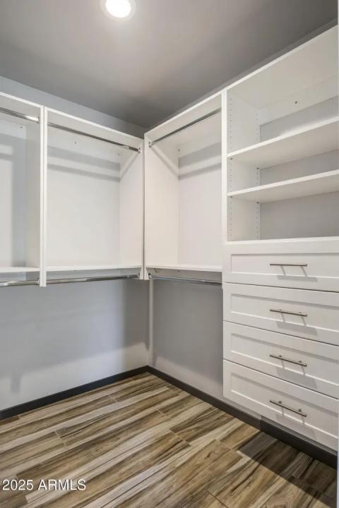 Real Estate Picture 14