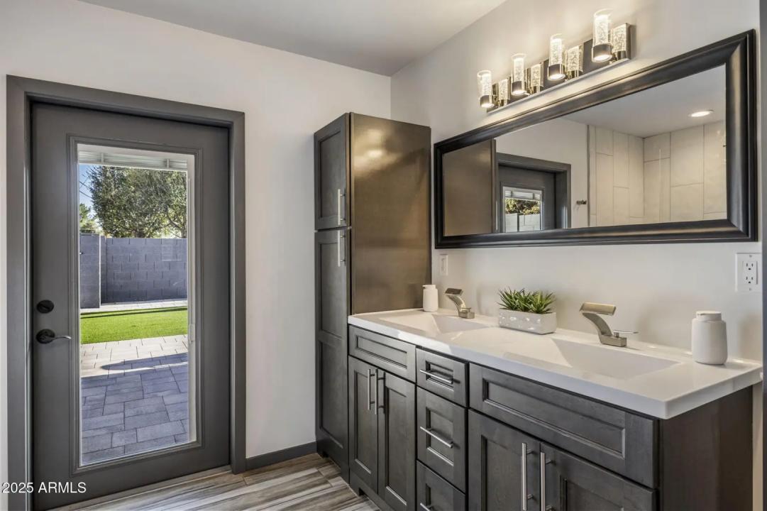 Real Estate Picture 19
