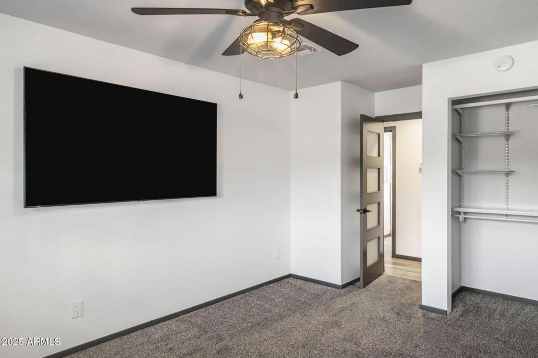Real Estate Picture 15