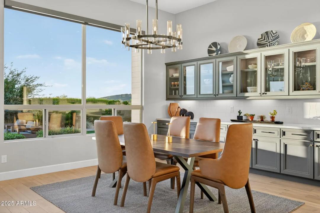 Real Estate Picture 23