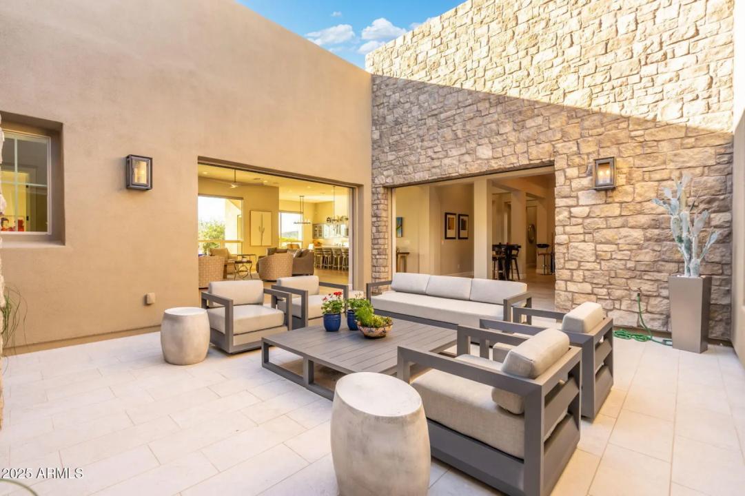 Real Estate Picture 16