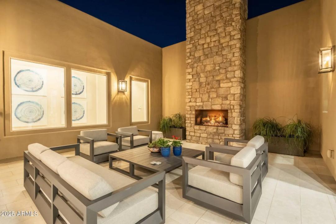 Real Estate Picture 18