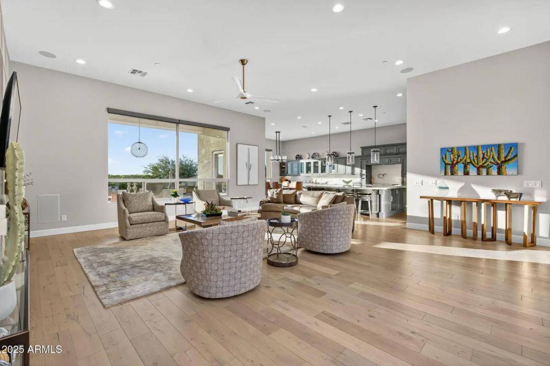 Real Estate Picture 20
