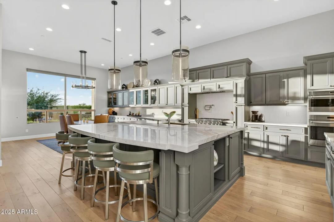 Real Estate Picture 21